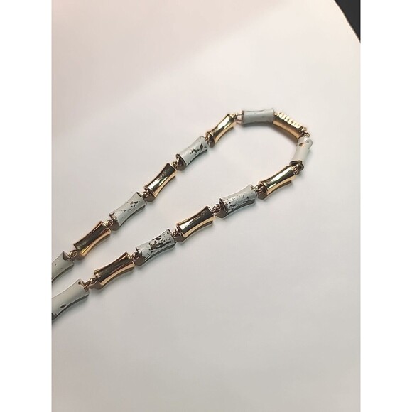 Vintage Trifari MCM Modernist White & Gold Geometric Bead 24" Necklace - Picture 3 of 6